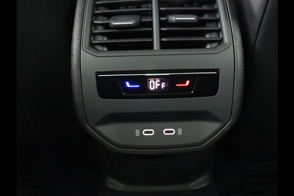 Seat Leon 1.4 e-Hybrid FR Business | Trekhaak | Stoelverwarming | Camera | Adaptive cruise | Full LED | Sportstoelen | Park Assist | Sfeerverlichting | Stuurverwarming | PHEV | Plug In