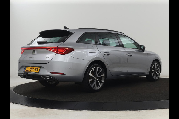 Seat Leon 1.4 e-Hybrid FR Business | Trekhaak | Stoelverwarming | Camera | Adaptive cruise | Full LED | Sportstoelen | Park Assist | Sfeerverlichting | Stuurverwarming | PHEV | Plug In