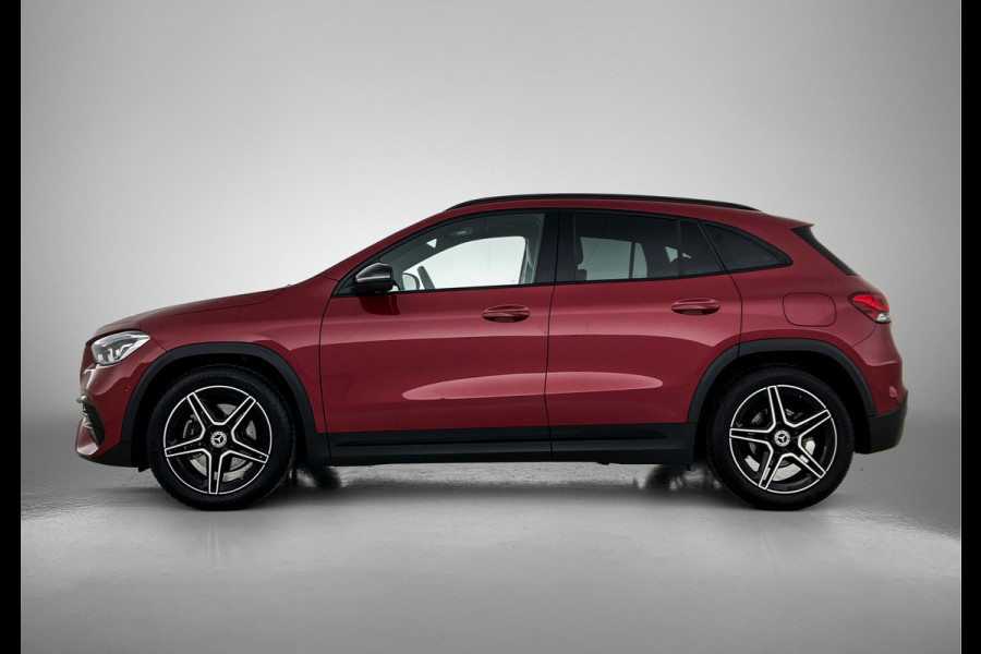 Mercedes-Benz GLA 200 Business Solution AMG 5 spaaks lichtmetalen velgen | Navigatie | MBUX wide screen | Parking support met camera achter | Trekhaak | Inclusief 24 maanden MB Certified garantie voor Europa.