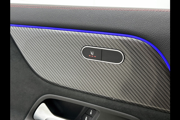 Mercedes-Benz GLA 200 Business Solution AMG 5 spaaks lichtmetalen velgen | Navigatie | MBUX wide screen | Parking support met camera achter | Trekhaak | Inclusief 24 maanden MB Certified garantie voor Europa.