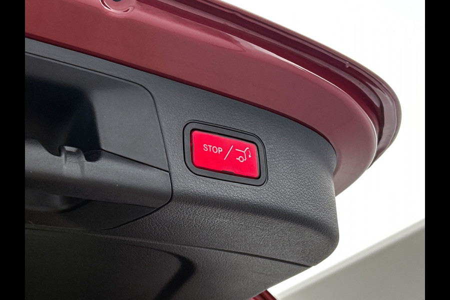 Mercedes-Benz GLA 200 Business Solution AMG 5 spaaks lichtmetalen velgen | Navigatie | MBUX wide screen | Parking support met camera achter | Trekhaak | Inclusief 24 maanden MB Certified garantie voor Europa.