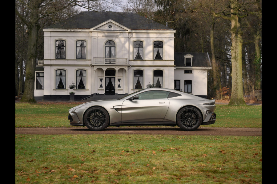 Aston Martin Vantage 4.0 V8 | Full carbon! | Aluminite Silver | Stoelventilatie