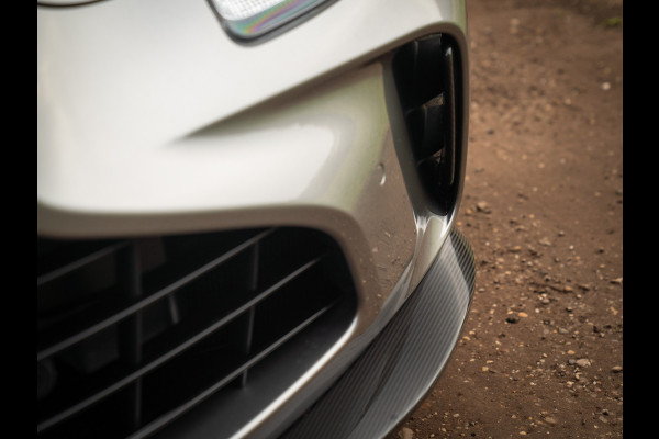 Aston Martin Vantage 4.0 V8 | Full carbon! | Aluminite Silver | Stoelventilatie