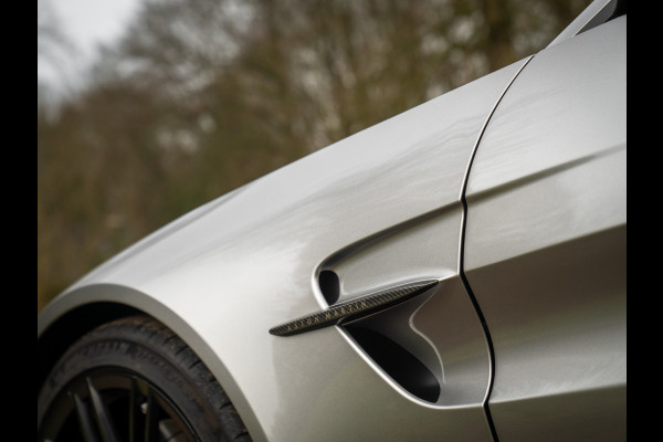 Aston Martin Vantage 4.0 V8 | Full carbon! | Aluminite Silver | Stoelventilatie