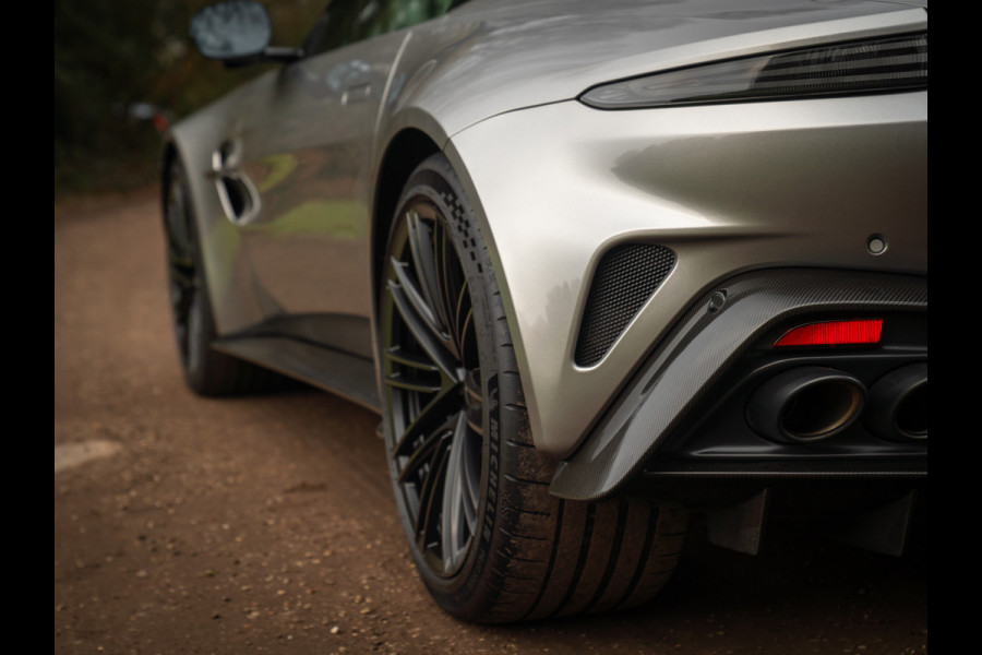 Aston Martin Vantage 4.0 V8 | Full carbon! | Aluminite Silver | Stoelventilatie