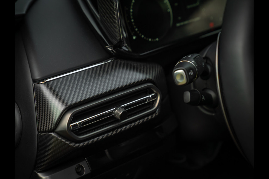 Aston Martin Vantage 4.0 V8 | Full carbon! | Aluminite Silver | Stoelventilatie