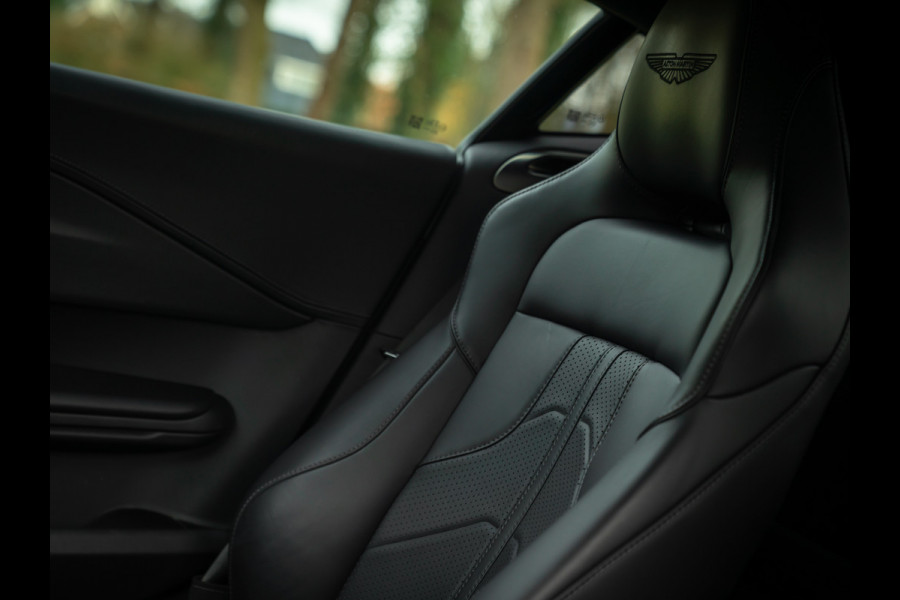 Aston Martin Vantage 4.0 V8 | Full carbon! | Aluminite Silver | Stoelventilatie