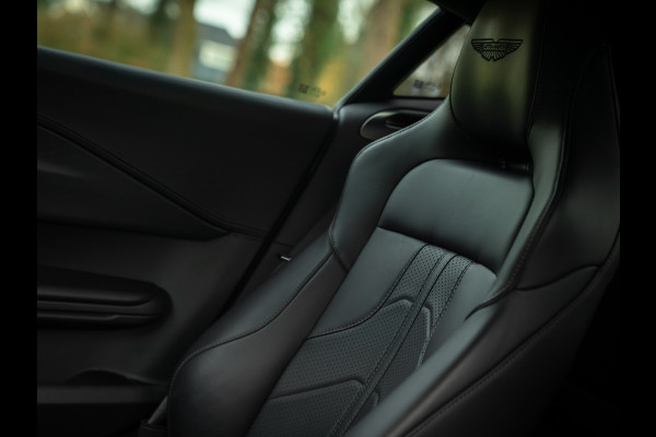 Aston Martin Vantage 4.0 V8 | Full carbon! | Aluminite Silver | Stoelventilatie