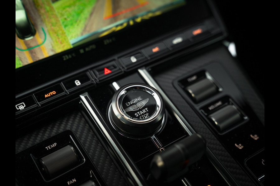 Aston Martin Vantage 4.0 V8 | Full carbon! | Aluminite Silver | Stoelventilatie