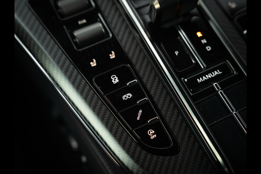 Aston Martin Vantage 4.0 V8 | Full carbon! | Aluminite Silver | Stoelventilatie