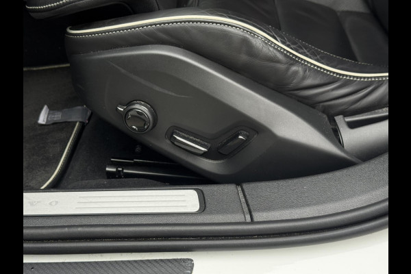 Volvo S60 2.0 B4 R-Design | Leder, Memory, ACC, Trekhaak, Stoel+Stuurverw., Camera, Carplay/Android | Dealeronderhouden | NAP |