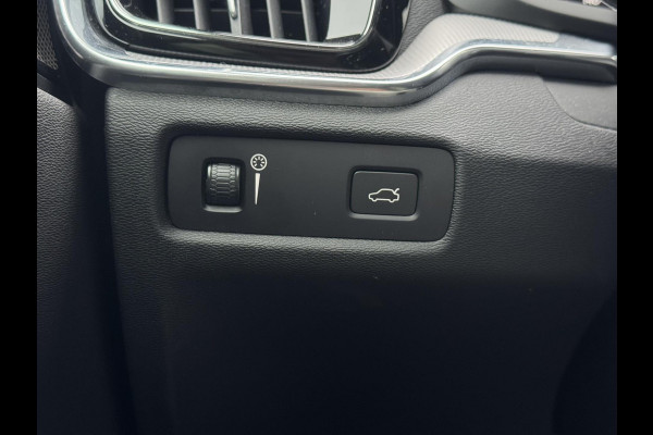 Volvo S60 2.0 B4 R-Design | Leder, Memory, ACC, Trekhaak, Stoel+Stuurverw., Camera, Carplay/Android | Dealeronderhouden | NAP |