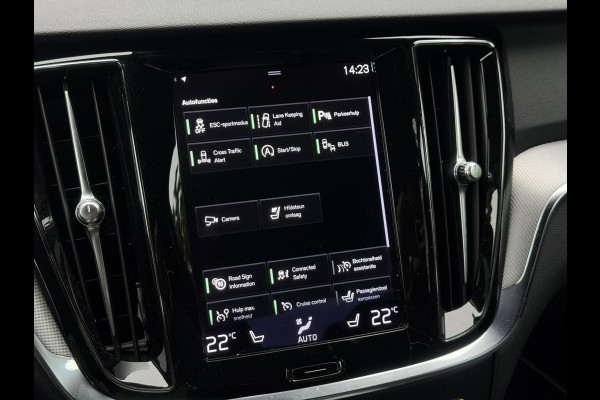 Volvo S60 2.0 B4 R-Design | Leder, Memory, ACC, Trekhaak, Stoel+Stuurverw., Camera, Carplay/Android | Dealeronderhouden | NAP |