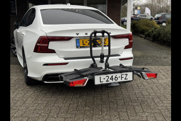Volvo S60 2.0 B4 R-Design | Leder, Memory, ACC, Trekhaak, Stoel+Stuurverw., Camera, Carplay/Android | Dealeronderhouden | NAP |