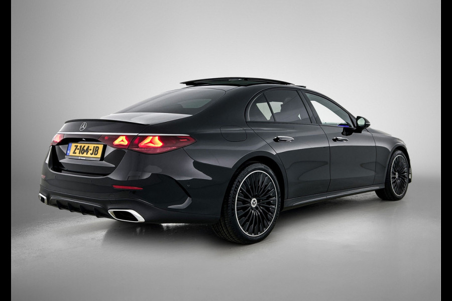 Mercedes-Benz E-Klasse 400 e 4MATIC AMG Line Panoramadak, hyperscreen, head up display, multispaaks Inclusief 24 maanden MB Certified garantie voor Europa.