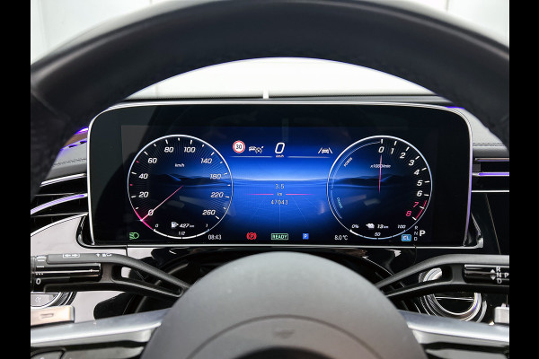 Mercedes-Benz E-Klasse 400 e 4MATIC AMG Line Panoramadak, hyperscreen, head up display, multispaaks Inclusief 24 maanden MB Certified garantie voor Europa.