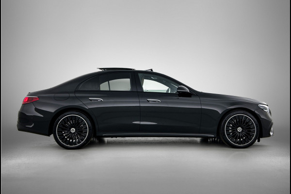 Mercedes-Benz E-Klasse 400 e 4MATIC AMG Line Panoramadak, hyperscreen, head up display, multispaaks Inclusief 24 maanden MB Certified garantie voor Europa.