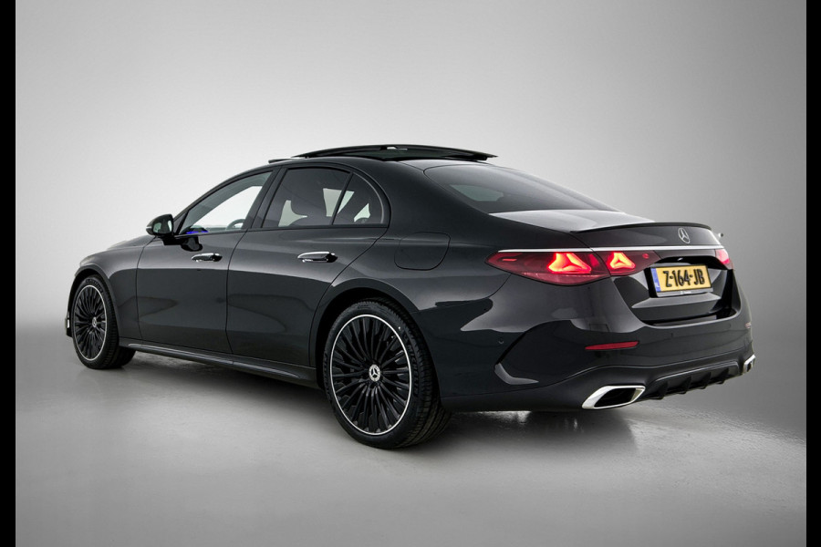 Mercedes-Benz E-Klasse 400 e 4MATIC AMG Line Panoramadak, hyperscreen, head up display, multispaaks Inclusief 24 maanden MB Certified garantie voor Europa.