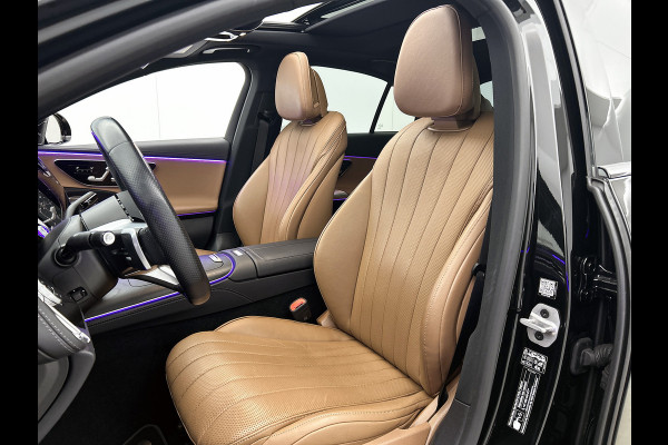 Mercedes-Benz E-Klasse 400 e 4MATIC AMG Line Panoramadak, hyperscreen, head up display, multispaaks Inclusief 24 maanden MB Certified garantie voor Europa.