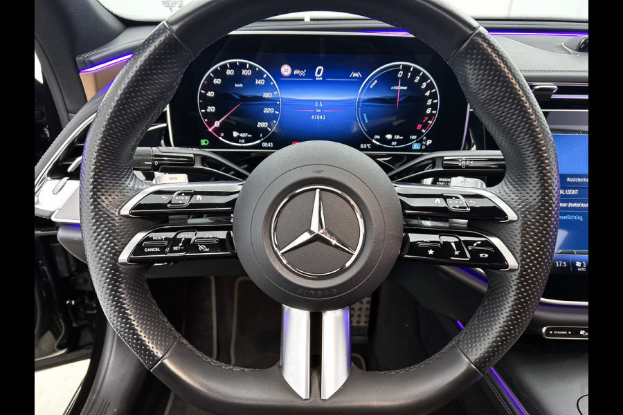Mercedes-Benz E-Klasse 400 e 4MATIC AMG Line Panoramadak, hyperscreen, head up display, multispaaks Inclusief 24 maanden MB Certified garantie voor Europa.