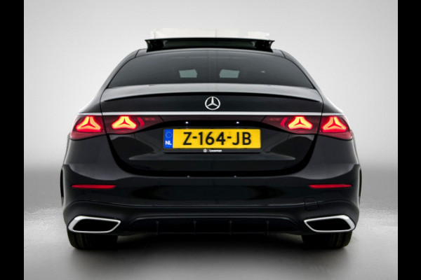 Mercedes-Benz E-Klasse 400 e 4MATIC AMG Line Panoramadak, hyperscreen, head up display, multispaaks Inclusief 24 maanden MB Certified garantie voor Europa.
