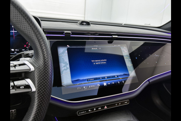 Mercedes-Benz E-Klasse 400 e 4MATIC AMG Line Panoramadak, hyperscreen, head up display, multispaaks Inclusief 24 maanden MB Certified garantie voor Europa.