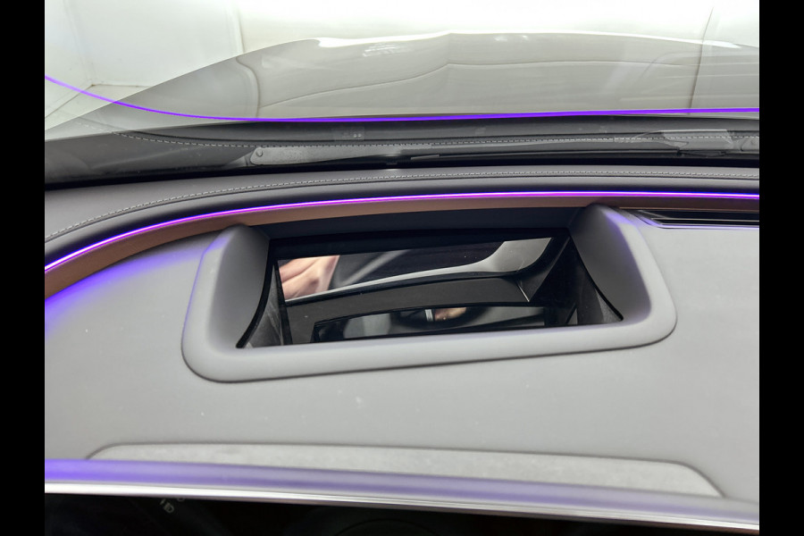 Mercedes-Benz E-Klasse 400 e 4MATIC AMG Line Panoramadak, hyperscreen, head up display, multispaaks Inclusief 24 maanden MB Certified garantie voor Europa.