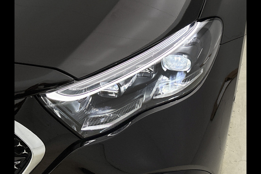 Mercedes-Benz E-Klasse 400 e 4MATIC AMG Line Panoramadak, hyperscreen, head up display, multispaaks Inclusief 24 maanden MB Certified garantie voor Europa.