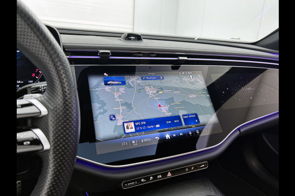 Mercedes-Benz E-Klasse 400 e 4MATIC AMG Line Panoramadak, hyperscreen, head up display, multispaaks Inclusief 24 maanden MB Certified garantie voor Europa.