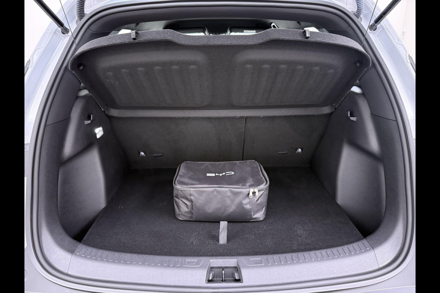 BYD ATTO 2 Boost 45 kWh DIRECT LEVERBAAR | Volledige BYD Fabrieksgarantie t/m 11-2030 of 150.000 km | Stoel & Stuurverwarming | Adaptieve Cruise | 360° Camera | Panoramadak | Dodehoekassistent | Origineel NL Auto