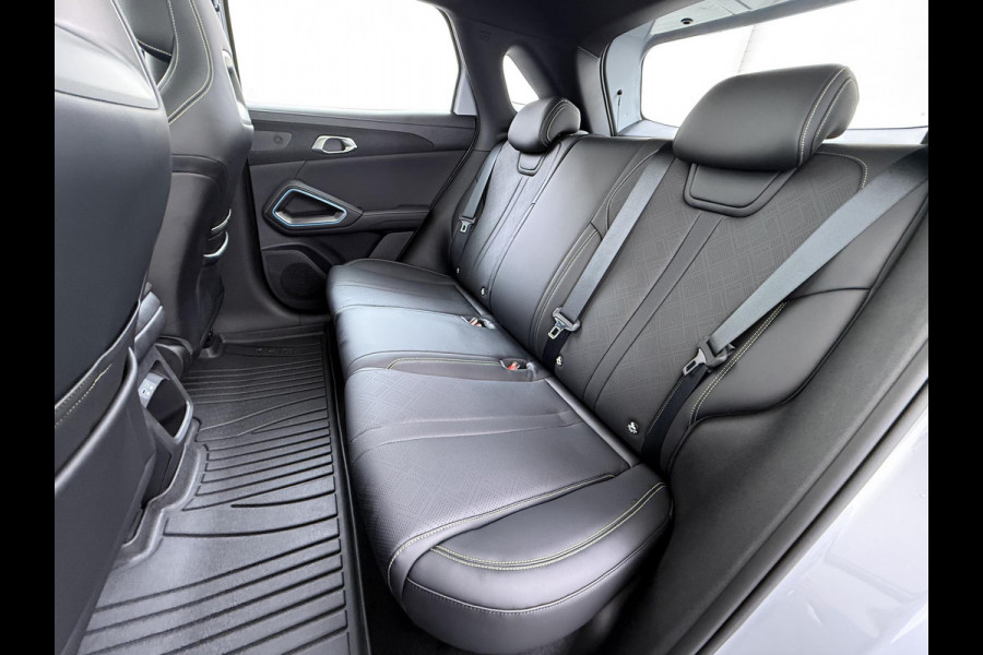 BYD ATTO 2 Boost 45 kWh DIRECT LEVERBAAR | Volledige BYD Fabrieksgarantie t/m 11-2030 of 150.000 km | Stoel & Stuurverwarming | Adaptieve Cruise | 360° Camera | Panoramadak | Dodehoekassistent | Origineel NL Auto