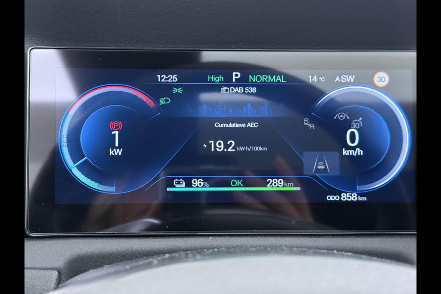 BYD ATTO 2 Boost 45 kWh DIRECT LEVERBAAR | Volledige BYD Fabrieksgarantie t/m 11-2030 of 150.000 km | Stoel & Stuurverwarming | Adaptieve Cruise | 360° Camera | Panoramadak | Dodehoekassistent | Origineel NL Auto