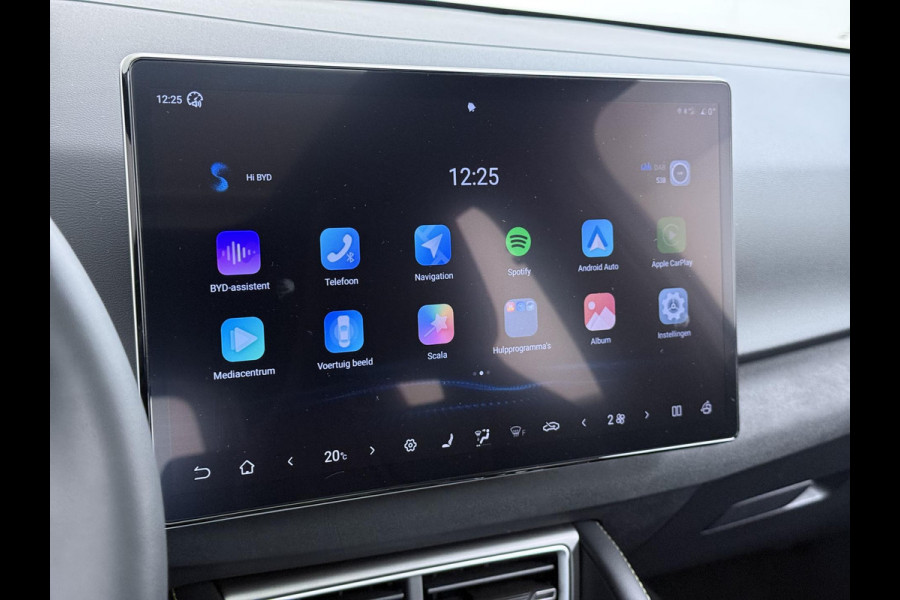 BYD ATTO 2 Boost 45 kWh DIRECT LEVERBAAR | Volledige BYD Fabrieksgarantie t/m 11-2030 of 150.000 km | Stoel & Stuurverwarming | Adaptieve Cruise | 360° Camera | Panoramadak | Dodehoekassistent | Origineel NL Auto