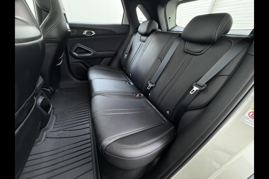 BYD ATTO 2 Boost 45 kWh DIRECT LEVERBAAR | Volledige BYD Fabrieksgarantie t/m 11-2030 of 150.000 km | Stoel & Stuurverwarming | Adaptieve Cruise | 360° Camera | Panoramadak | Dodehoekassistent | Origineel NL Auto