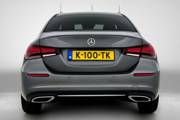 Mercedes-Benz A-Klasse 180 Business Solution Luxury (SFEERVERLICHTING, STOELVERWARMING, LEER, LED, GOED ONDERHOUDEN, 1e EIGENAAR)