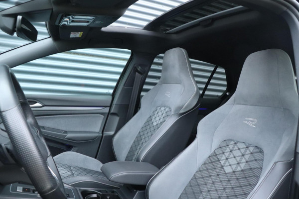 Volkswagen Golf 1.5 eTSI R-Line | 3X R-Line | PANO | IQ.Light | VOL!