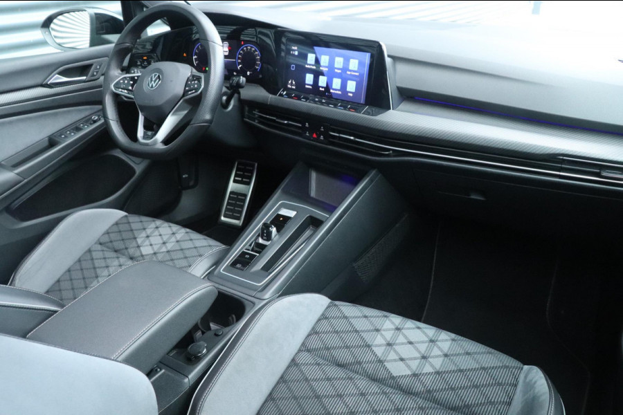 Volkswagen Golf 1.5 eTSI R-Line | 3X R-Line | PANO | IQ.Light | VOL!