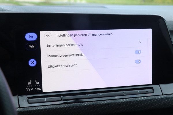 Volkswagen Golf 1.5 eTSI R-Line | 3X R-Line | PANO | IQ.Light | VOL!