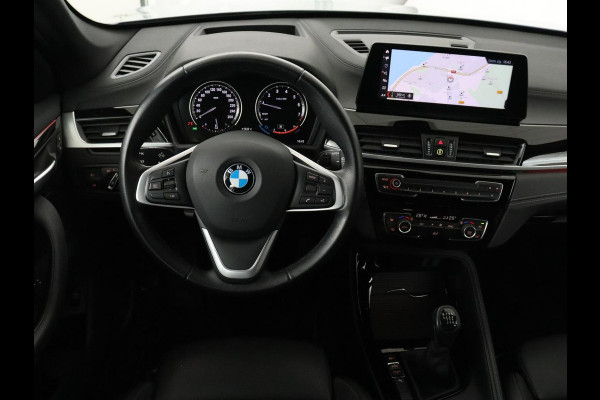 BMW X1 sDrive18i Executive Edition | Sport Line | Head-Up | Camera | Sportstoelen | Half leder | Full LED | Navigatie | Park Assist | Safety Pack | Climate control | Cruise control | DAB