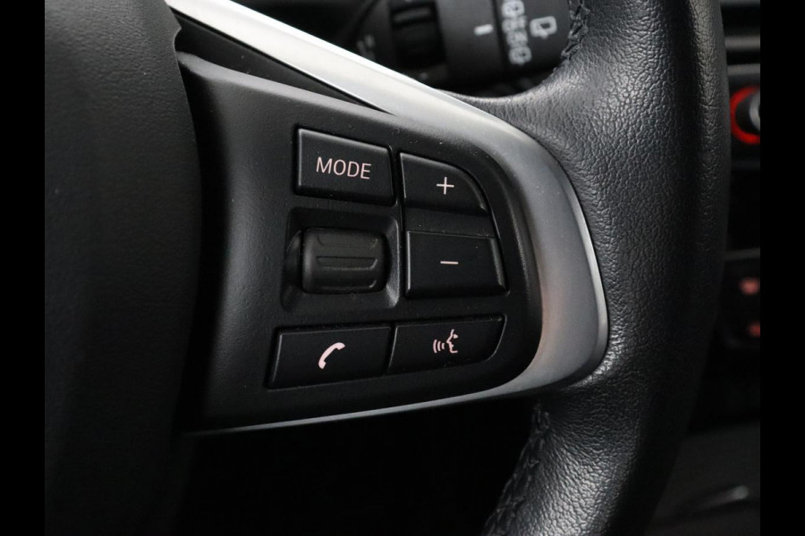 BMW X1 sDrive18i Executive Edition | Sport Line | Head-Up | Camera | Sportstoelen | Half leder | Full LED | Navigatie | Park Assist | Safety Pack | Climate control | Cruise control | DAB