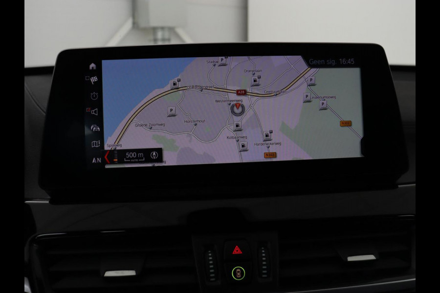 BMW X1 sDrive18i Executive Edition | Sport Line | Head-Up | Camera | Sportstoelen | Half leder | Full LED | Navigatie | Park Assist | Safety Pack | Climate control | Cruise control | DAB