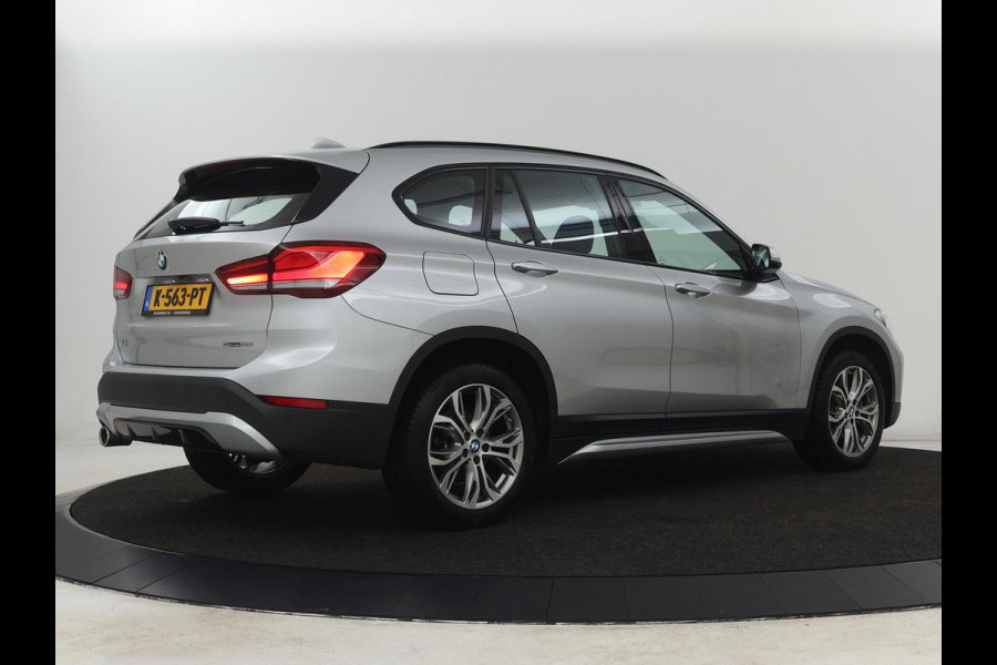 BMW X1 sDrive18i Executive Edition | Sport Line | Head-Up | Camera | Sportstoelen | Half leder | Full LED | Navigatie | Park Assist | Safety Pack | Climate control | Cruise control | DAB