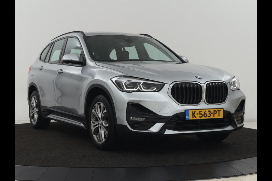 BMW X1 sDrive18i Executive Edition | Sport Line | Head-Up | Camera | Sportstoelen | Half leder | Full LED | Navigatie | Park Assist | Safety Pack | Climate control | Cruise control | DAB