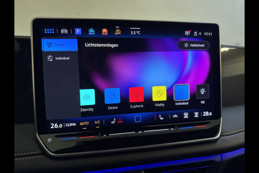 Volkswagen Tiguan 1.5 eTSI 150PK DSG LIFE EDITION TREKHAAK/360CAMERA/NAVI/IQ-LIGHT FABRIEKS GARANTIE****