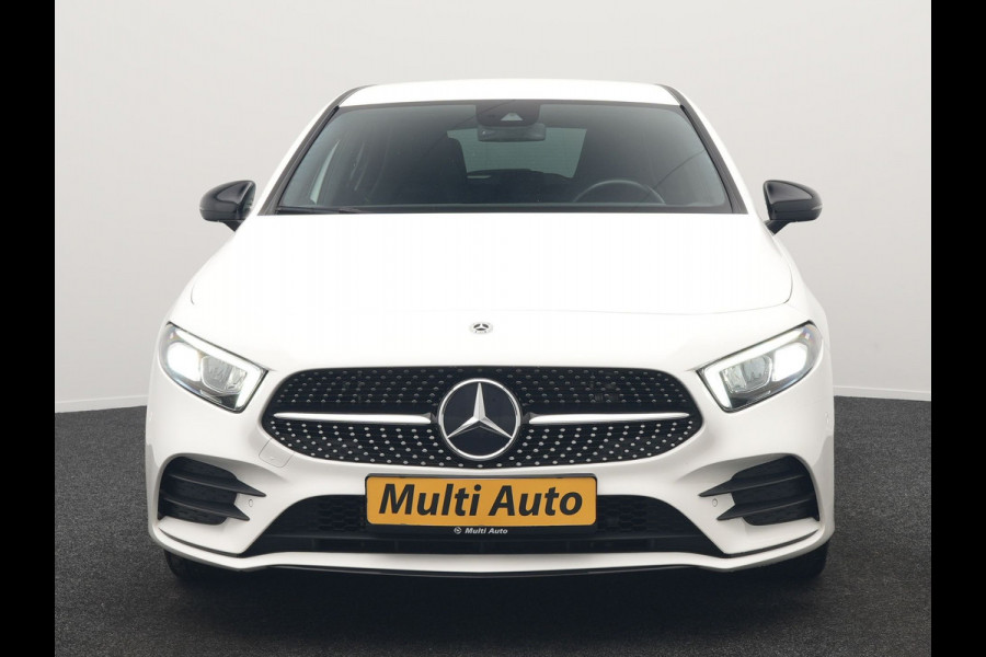 Mercedes-Benz A-Klasse 250 e AMG Line Plug In Hybrid 218pk Dealer O.H. PHEV | Widescreen Navi | Camera | Alcantara Sportstoelen Verwarmd | Keyless | Sfeerverlichting | Cruise Control | Virtual | DAB | 18"L.M |