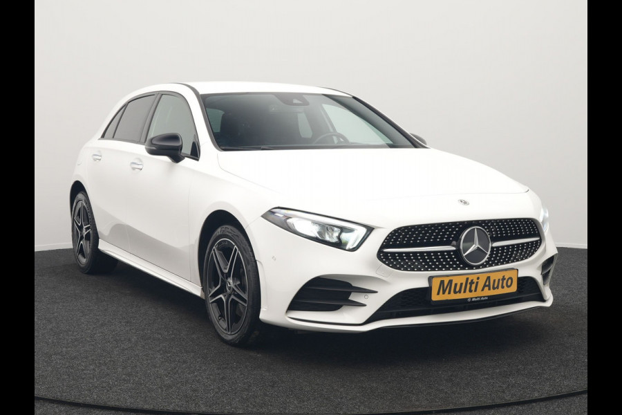 Mercedes-Benz A-Klasse 250 e AMG Line Plug In Hybrid 218pk Dealer O.H. PHEV | Widescreen Navi | Camera | Alcantara Sportstoelen Verwarmd | Keyless | Sfeerverlichting | Cruise Control | Virtual | DAB | 18"L.M |