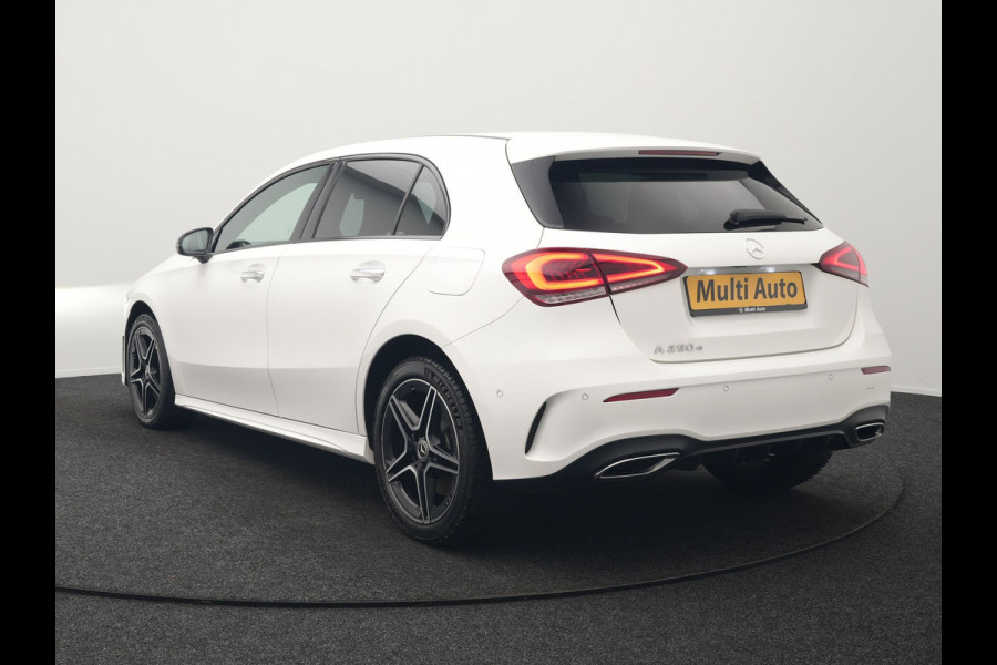 Mercedes-Benz A-Klasse 250 e AMG Line Plug In Hybrid 218pk Dealer O.H. PHEV | Widescreen Navi | Camera | Alcantara Sportstoelen Verwarmd | Keyless | Sfeerverlichting | Cruise Control | Virtual | DAB | 18"L.M |