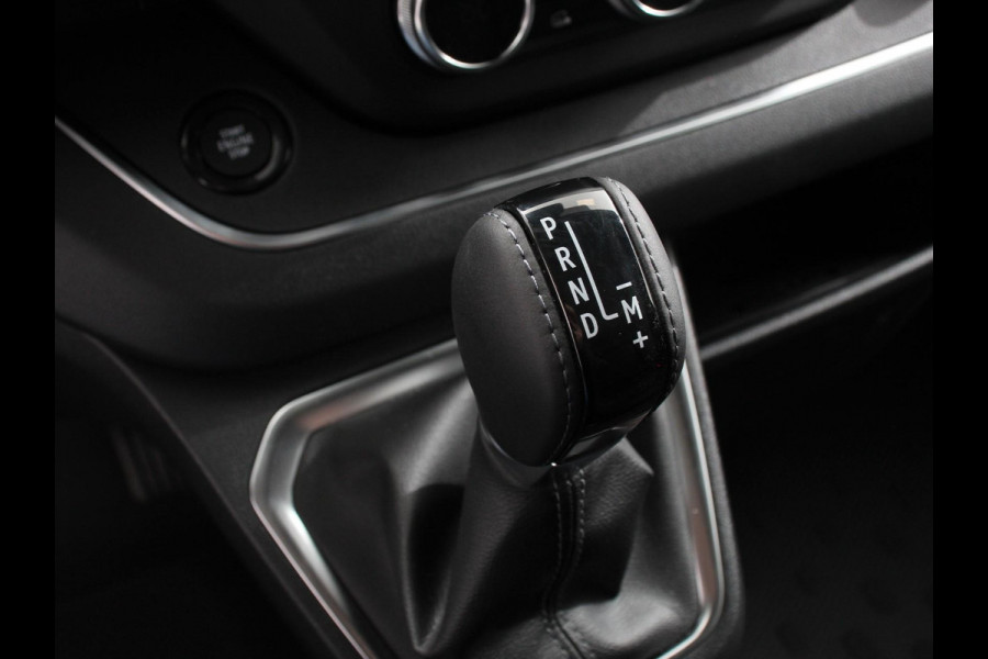 Renault Trafic 2.0 Blue dC1 150 EDC T29 L2H1 Extra Dubbele Cabine Navigatie Airco Lichtmetalen velgen Betimmering Trekhaak Camera Parkeer sensoren Dab