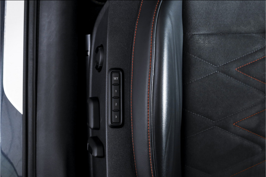 Seat Leon 1.4 TSI eHybrid 204 PK PHEV FR Business Intense - Automaat | S/K-Dak | Dig. Cockpit | Adapt. Cruise | Stoel-+Stuurverw. | PDC | Camera | NAV + App. Connect | ECC | LM 18" |