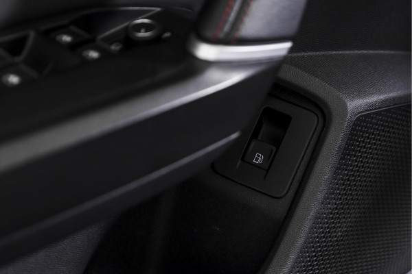 Seat Leon 1.4 TSI eHybrid 204 PK PHEV FR Business Intense - Automaat | S/K-Dak | Dig. Cockpit | Adapt. Cruise | Stoel-+Stuurverw. | PDC | Camera | NAV + App. Connect | ECC | LM 18" |